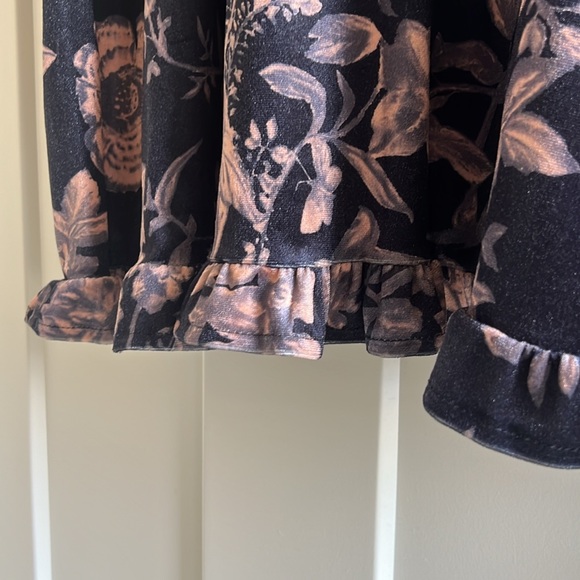 Velvet flower dress - Picture 4 of 6